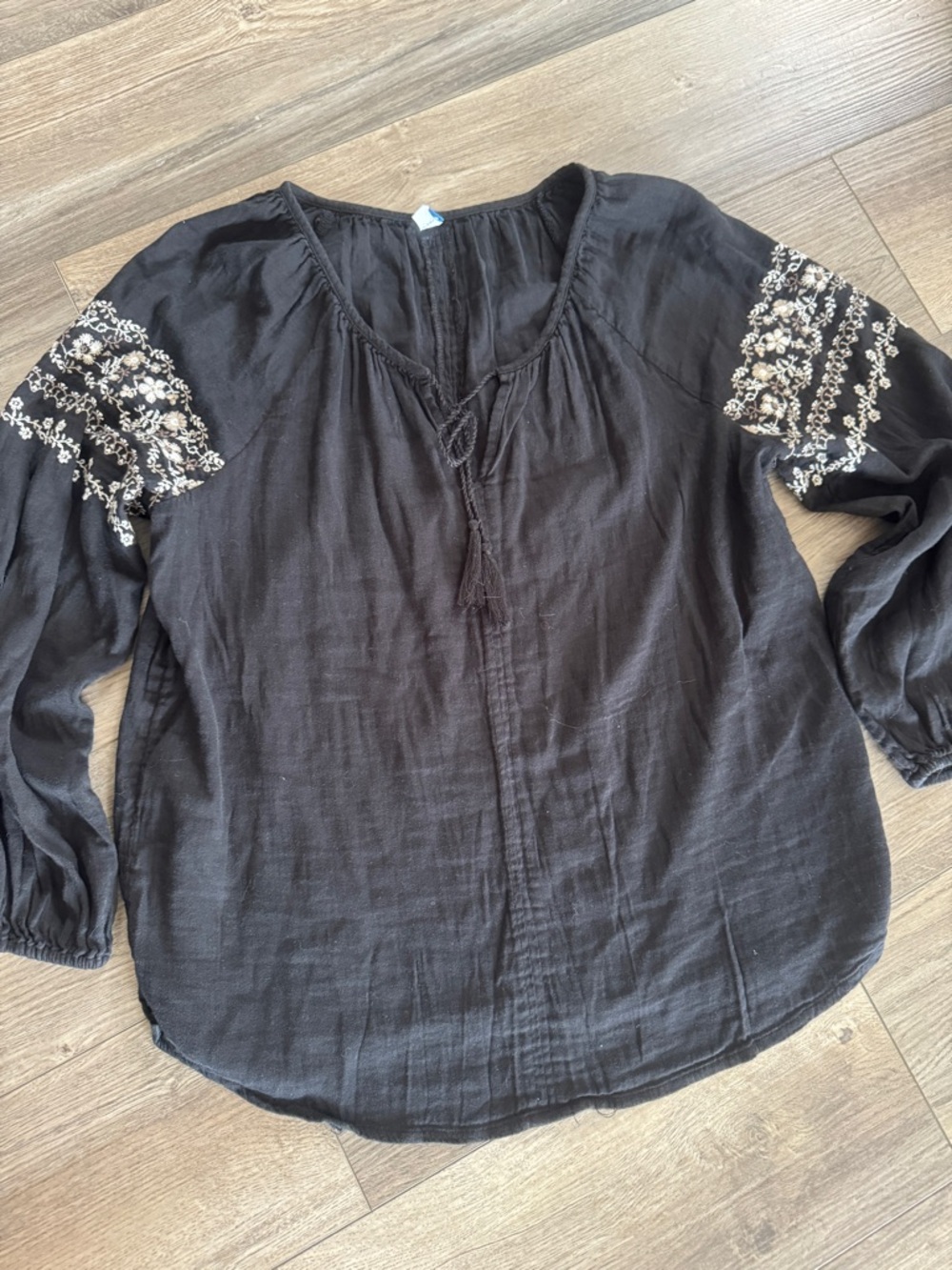 Old Navy Black Embroidered Boho Peasant Blouse Tassel Tie Large - Picture 9 of 11
